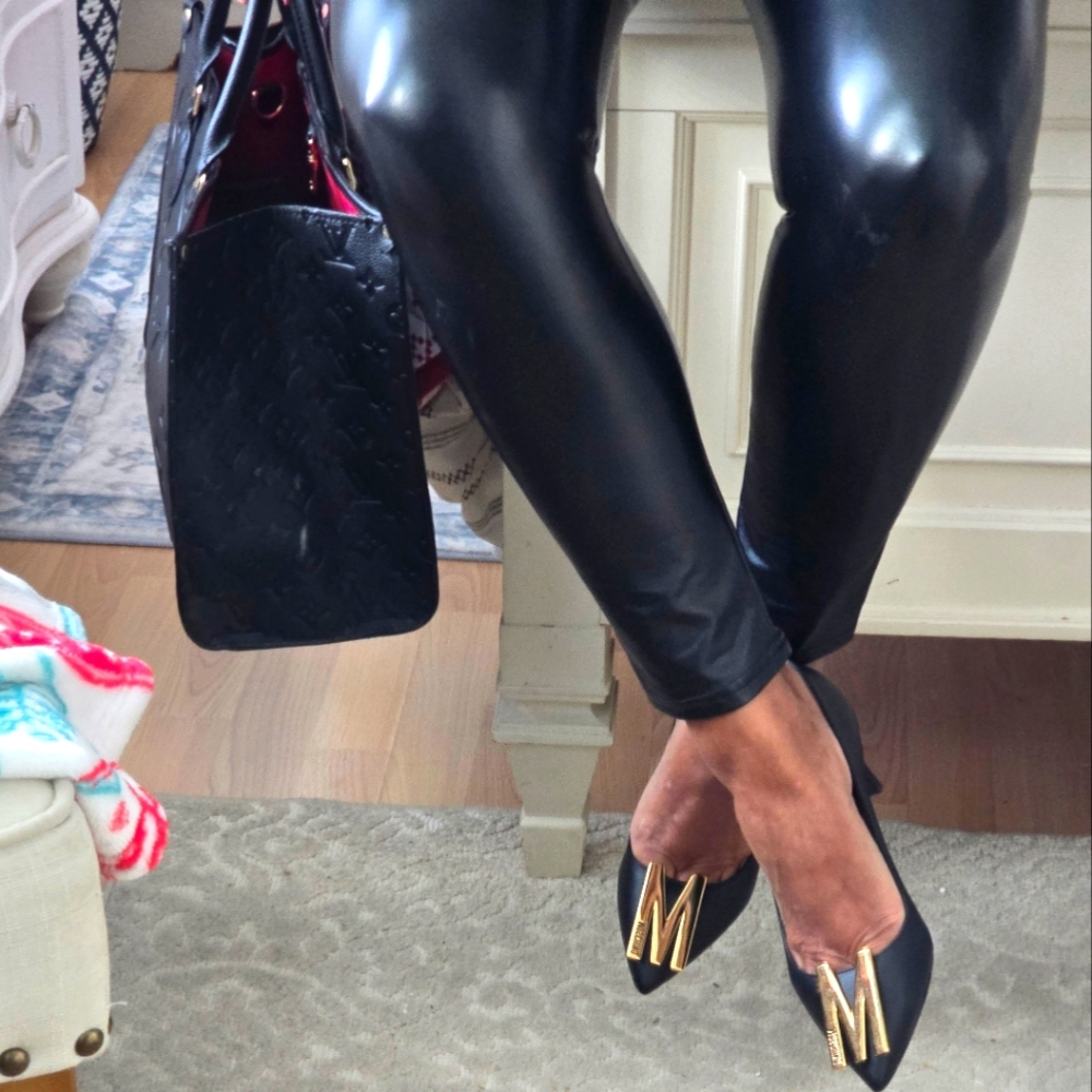 Moschino Logo Leather Pumps